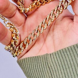 AKIRA Gold and diamond Chain Necklace